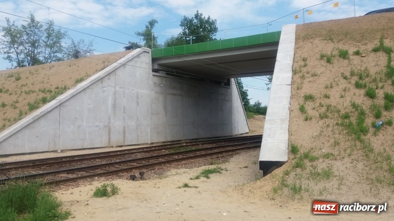 Zdjęcie w galerii na portalu naszraciborz.pl: Budowa wiaduktu w Nędzy coraz bliżej końca wiadomości z regionu
