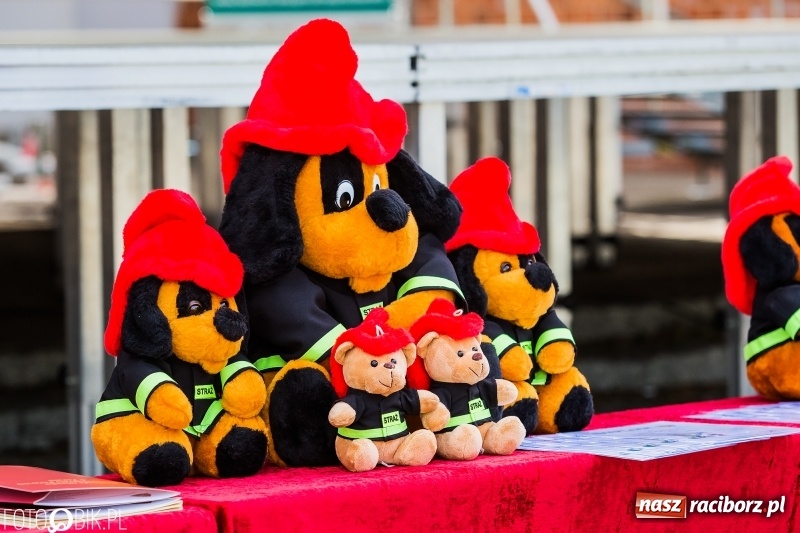 Zdjęcie w galerii na portalu naszraciborz.pl: Strażackie święto na raciborskim zamku  wiadomości z regionu