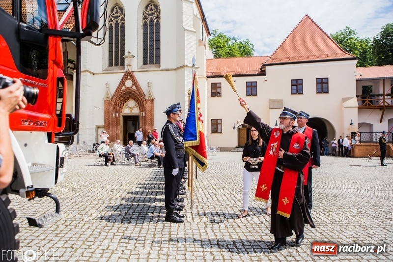 Zdjęcie w galerii na portalu naszraciborz.pl: Strażackie święto na raciborskim zamku  wiadomości z regionu