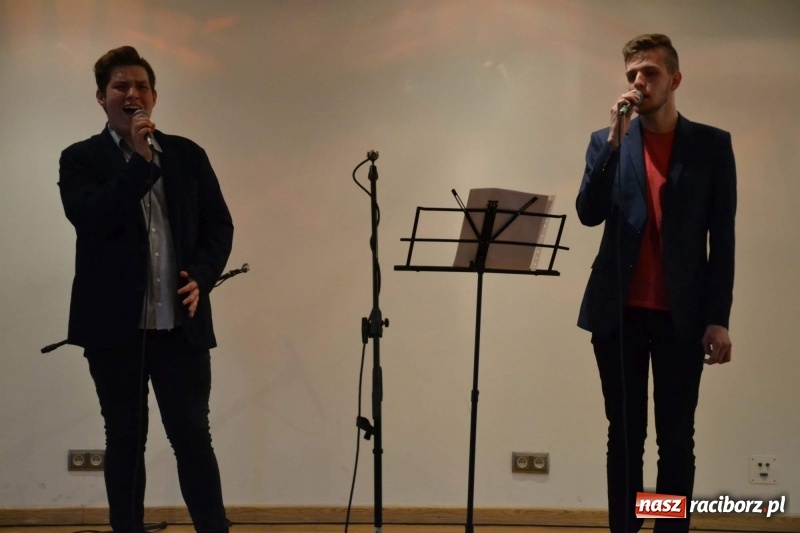 Zdjęcie w galerii na portalu naszraciborz.pl: Warsztaty plastyczne i polsko - czeski koncert na Zamku Piastowskim  wiadomości z regionu