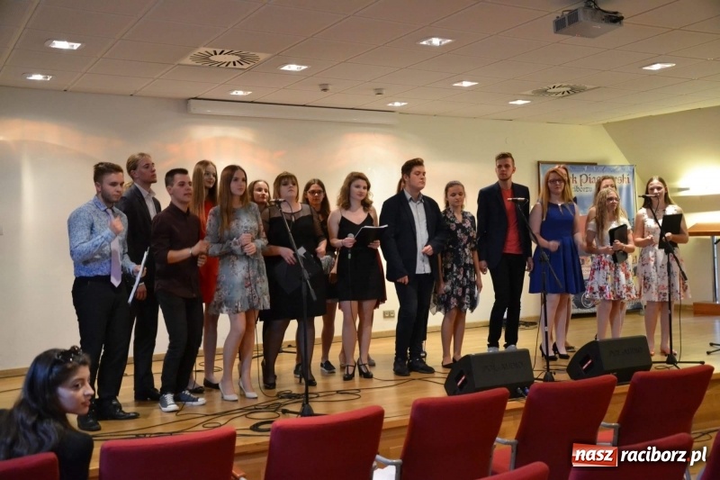 Zdjęcie w galerii na portalu naszraciborz.pl: Warsztaty plastyczne i polsko - czeski koncert na Zamku Piastowskim  wiadomości z regionu