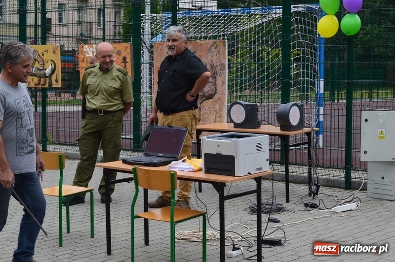 Zdjęcie w galerii na portalu naszraciborz.pl: Moc atrakcji na Pikniku Rodzinnym w SP 4 wiadomości z regionu