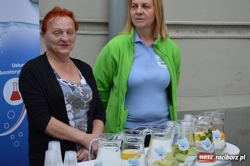 Zdjęcie w galerii na portalu naszraciborz.pl: Moc atrakcji na Pikniku Rodzinnym w SP 4 wiadomości z regionu