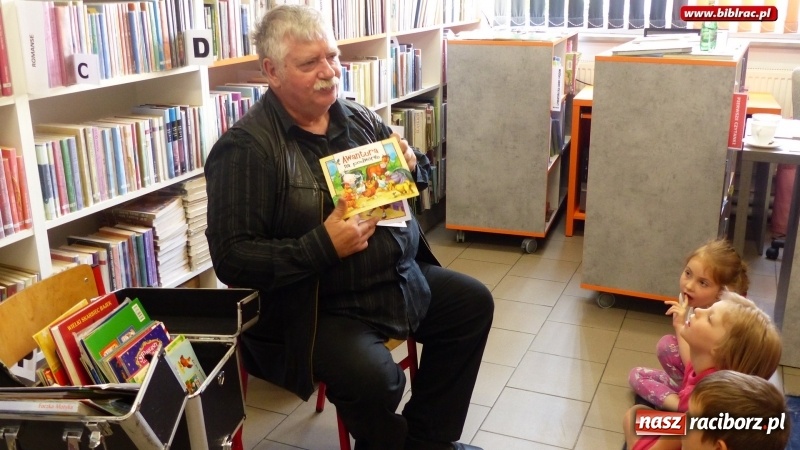 Zdjęcie w galerii na portalu naszraciborz.pl: Wiesław Drabik pierwszym gościem Wielkiej ligi młodych czytelników wiadomości z regionu