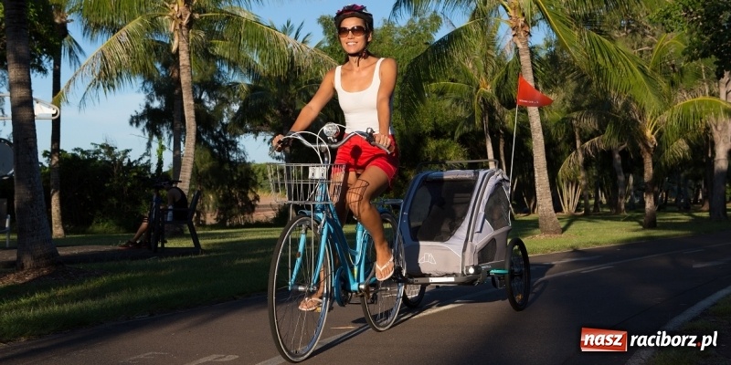 Zdjęcie w galerii na portalu naszraciborz.pl: Przyczepka rowerowa dla dzieci. Czym kierować się przy wyborze? wiadomości z regionu