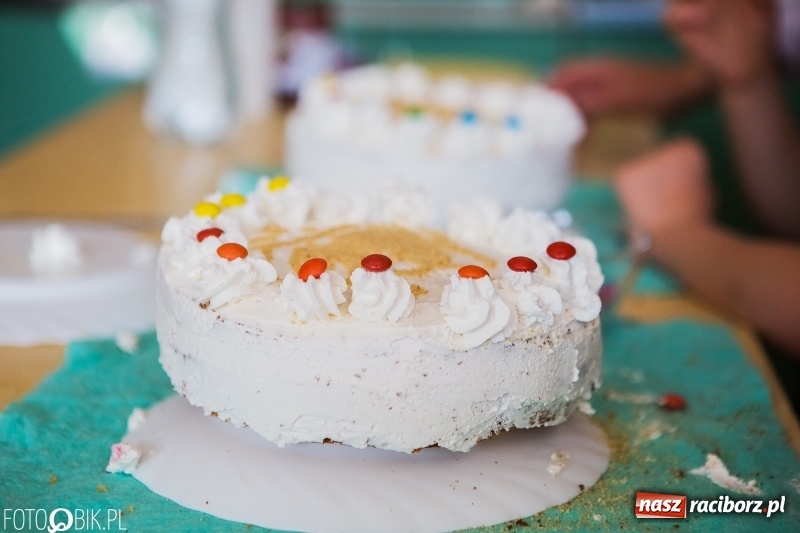 Zdjęcie w galerii na portalu naszraciborz.pl: Warsztaty cukiernicze uczniów SP 15 wiadomości z regionu