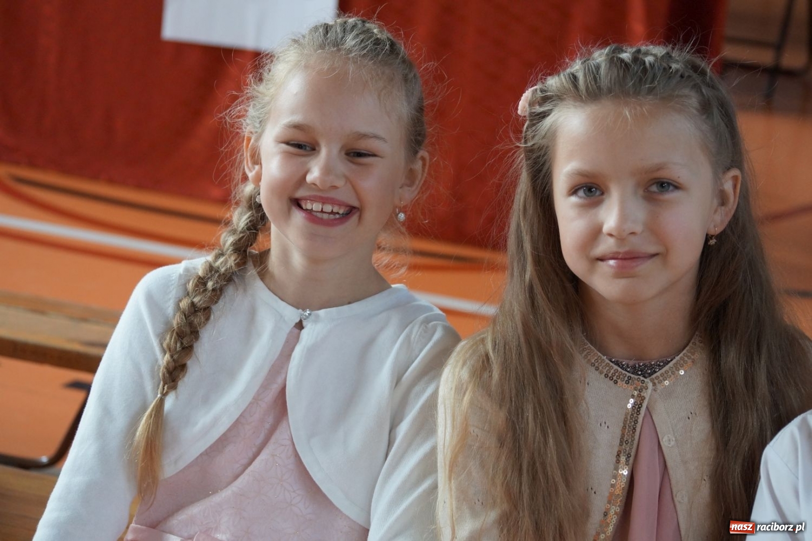 Zdjęcie w galerii na portalu naszraciborz.pl: Niebo nad Górkami Śląskimi śpiewem otwarte wiadomości z regionu