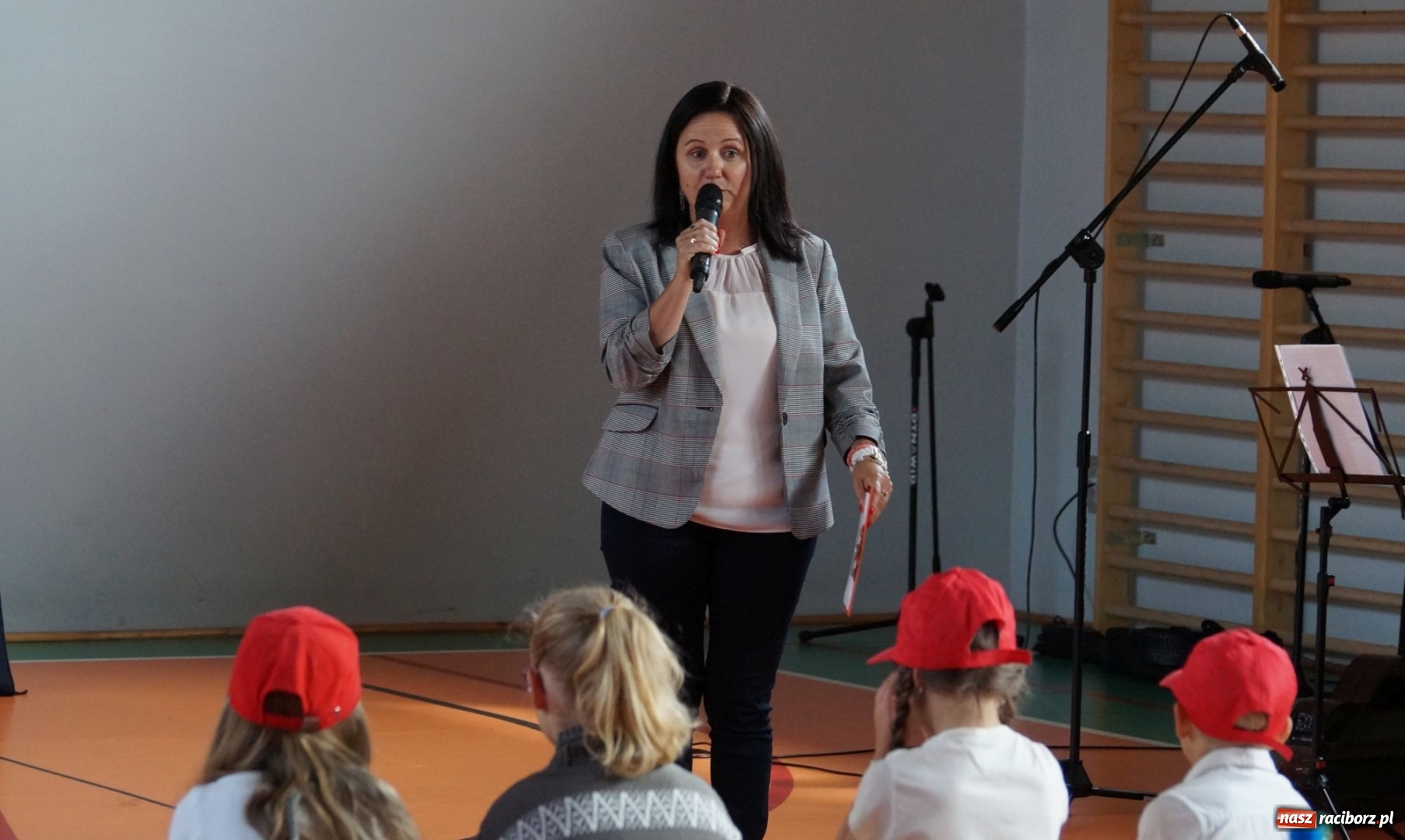 Zdjęcie w galerii na portalu naszraciborz.pl: Niebo nad Górkami Śląskimi śpiewem otwarte wiadomości z regionu