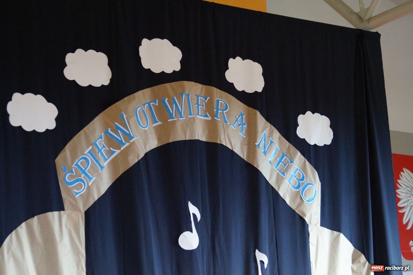 Zdjęcie w galerii na portalu naszraciborz.pl: Niebo nad Górkami Śląskimi śpiewem otwarte wiadomości z regionu