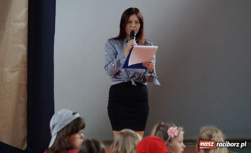 Zdjęcie w galerii na portalu naszraciborz.pl: Niebo nad Górkami Śląskimi śpiewem otwarte wiadomości z regionu