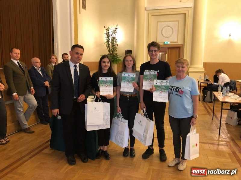 Zdjęcie w galerii na portalu naszraciborz.pl: Uczniowie II LO najlepsi w Polsce wiadomości z regionu