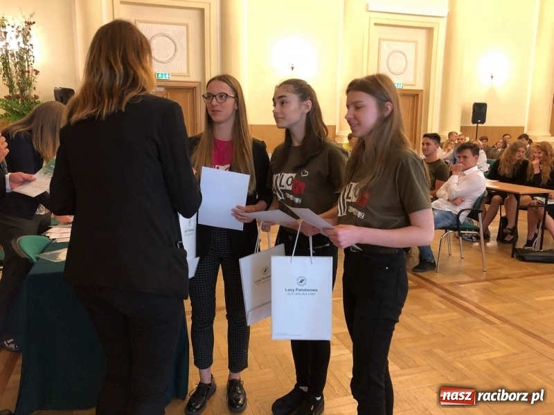 Zdjęcie w galerii na portalu naszraciborz.pl: Uczniowie II LO najlepsi w Polsce wiadomości z regionu