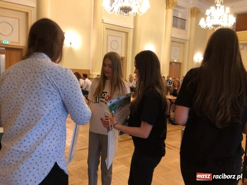 Zdjęcie w galerii na portalu naszraciborz.pl: Uczniowie II LO najlepsi w Polsce wiadomości z regionu