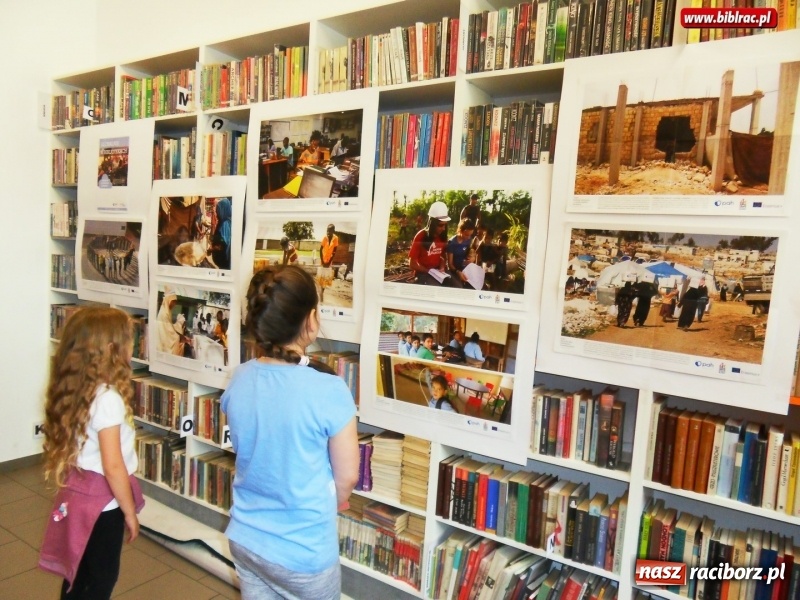 Zdjęcie w galerii na portalu naszraciborz.pl: Program edukacyjny Globalnie w bibliotekach dotarł do Raciborza wiadomości z regionu