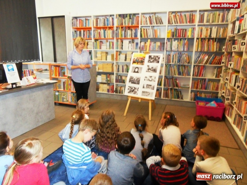 Zdjęcie w galerii na portalu naszraciborz.pl: Program edukacyjny Globalnie w bibliotekach dotarł do Raciborza wiadomości z regionu