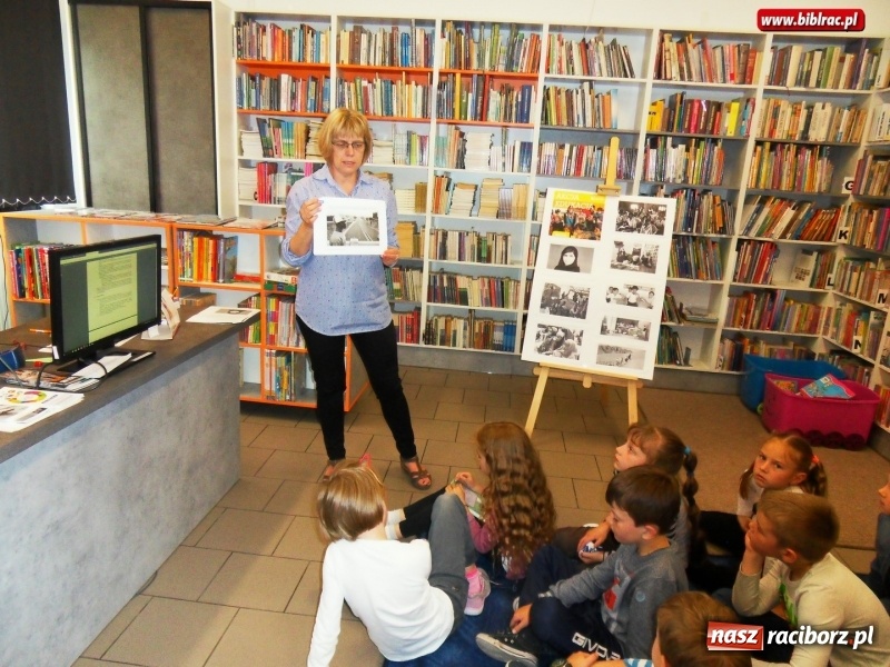 Zdjęcie w galerii na portalu naszraciborz.pl: Program edukacyjny Globalnie w bibliotekach dotarł do Raciborza wiadomości z regionu