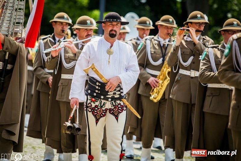 Zdjęcie w galerii na portalu naszraciborz.pl: 20 maja święto Straży Granicznej na raciborskim zamku wiadomości z regionu