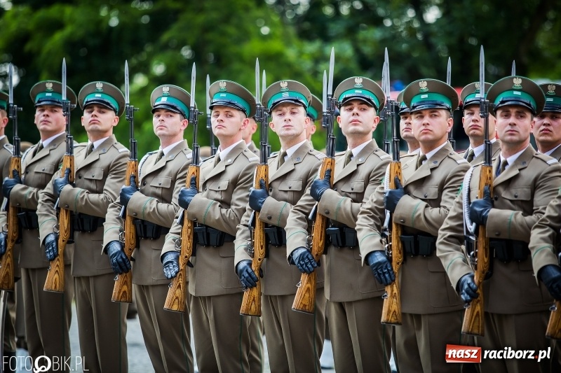 Zdjęcie w galerii na portalu naszraciborz.pl: 20 maja święto Straży Granicznej na raciborskim zamku wiadomości z regionu