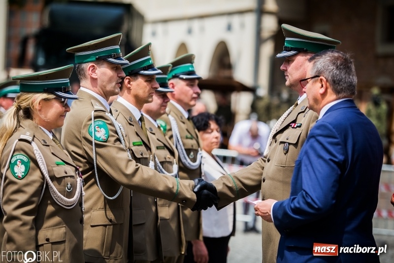 Zdjęcie w galerii na portalu naszraciborz.pl: 20 maja święto Straży Granicznej na raciborskim zamku wiadomości z regionu