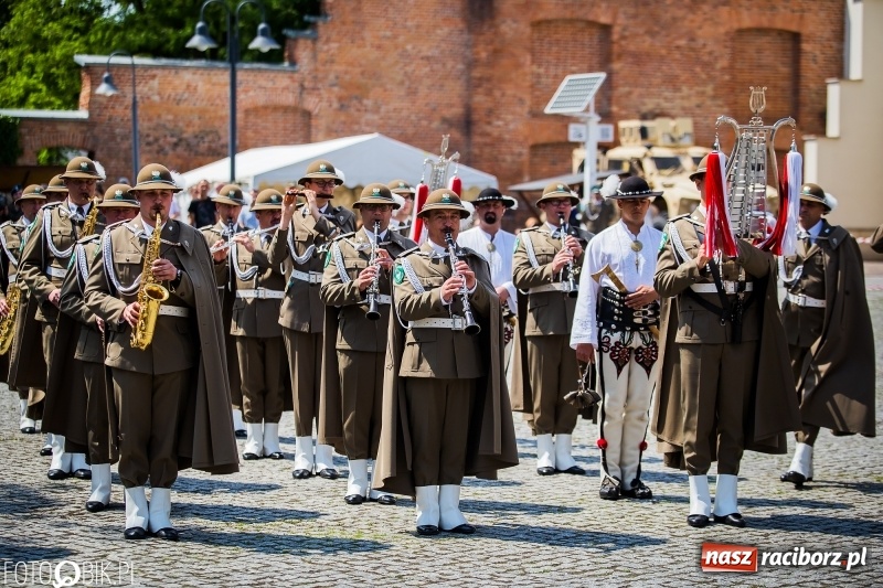 Zdjęcie w galerii na portalu naszraciborz.pl: 20 maja święto Straży Granicznej na raciborskim zamku wiadomości z regionu