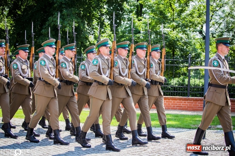 Zdjęcie w galerii na portalu naszraciborz.pl: 20 maja święto Straży Granicznej na raciborskim zamku wiadomości z regionu