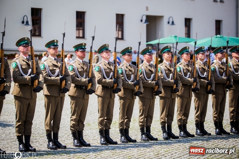Zdjęcie w galerii na portalu naszraciborz.pl: 20 maja święto Straży Granicznej na raciborskim zamku wiadomości z regionu