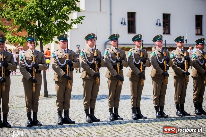 Zdjęcie w galerii na portalu naszraciborz.pl: 20 maja święto Straży Granicznej na raciborskim zamku wiadomości z regionu