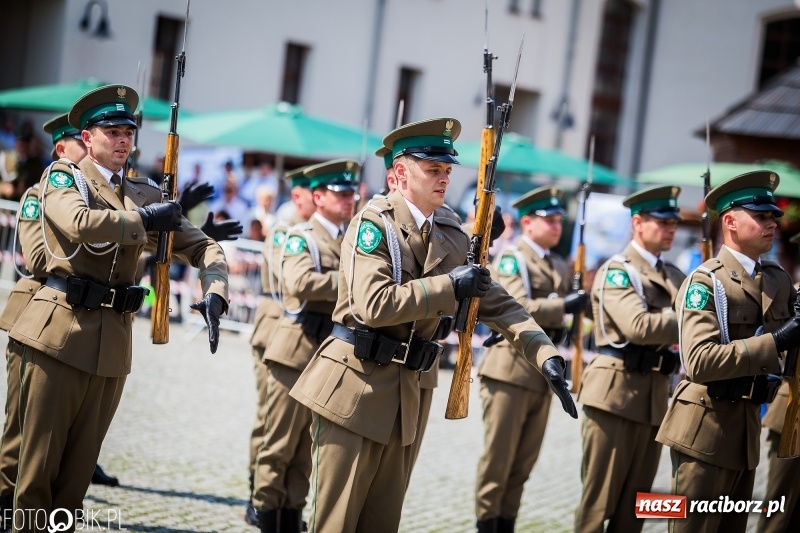 Zdjęcie w galerii na portalu naszraciborz.pl: 20 maja święto Straży Granicznej na raciborskim zamku wiadomości z regionu