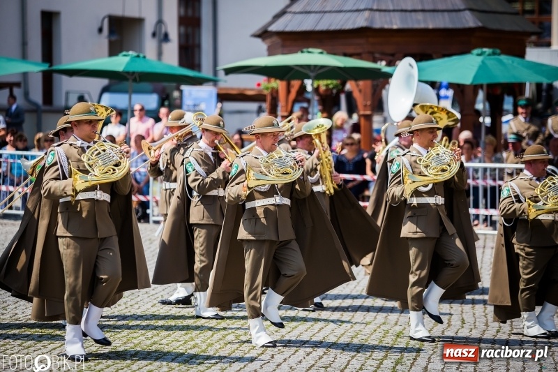Zdjęcie w galerii na portalu naszraciborz.pl: 20 maja święto Straży Granicznej na raciborskim zamku wiadomości z regionu