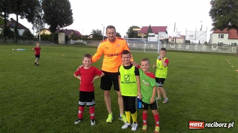 Zdjęcie w galerii na portalu naszraciborz.pl: Michal Peškovič gościł na treningu żaków Tworkowa wiadomości z regionu