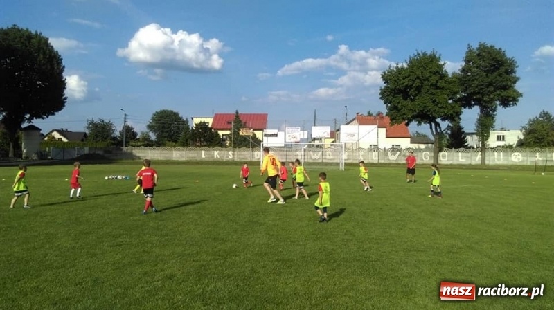 Zdjęcie w galerii na portalu naszraciborz.pl: Michal Peškovič gościł na treningu żaków Tworkowa wiadomości z regionu