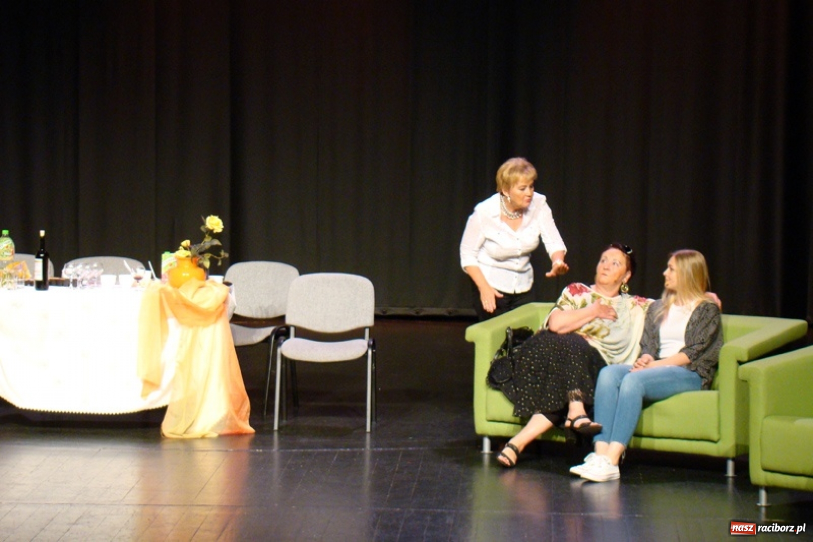 Zdjęcie w galerii na portalu naszraciborz.pl: Teatr Senioralne Forte na deskach Chorzowskiego Centrum Kultury wiadomości z regionu