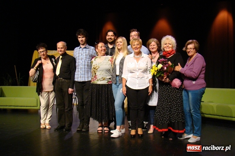 Zdjęcie w galerii na portalu naszraciborz.pl: Teatr Senioralne Forte na deskach Chorzowskiego Centrum Kultury wiadomości z regionu