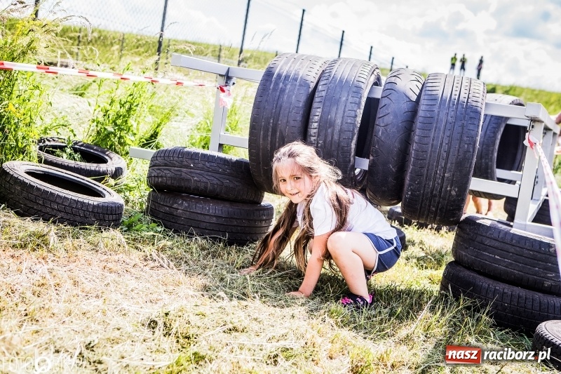 Zdjęcie w galerii na portalu naszraciborz.pl: I Bieg Małego Polaka, czyli raciborski tor przeszkód dla dzieci wiadomości z regionu