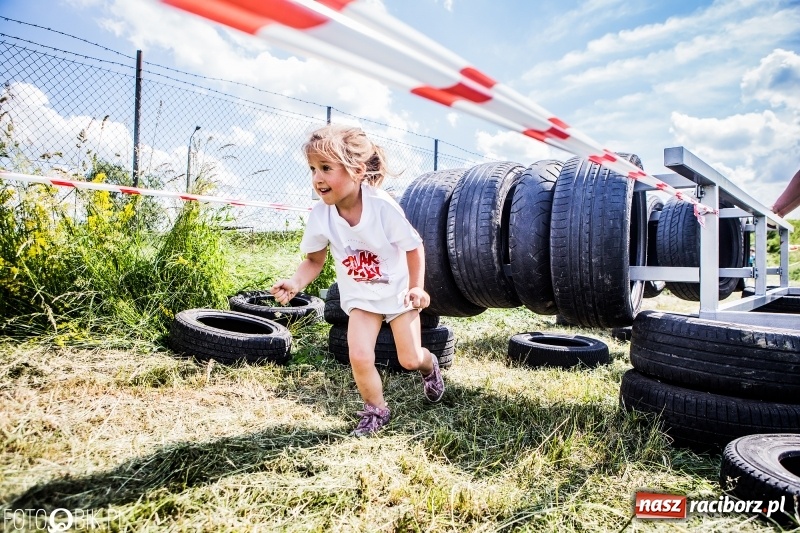 Zdjęcie w galerii na portalu naszraciborz.pl: I Bieg Małego Polaka, czyli raciborski tor przeszkód dla dzieci wiadomości z regionu