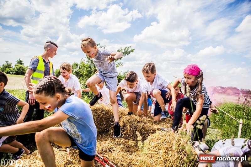 Zdjęcie w galerii na portalu naszraciborz.pl: I Bieg Małego Polaka, czyli raciborski tor przeszkód dla dzieci wiadomości z regionu