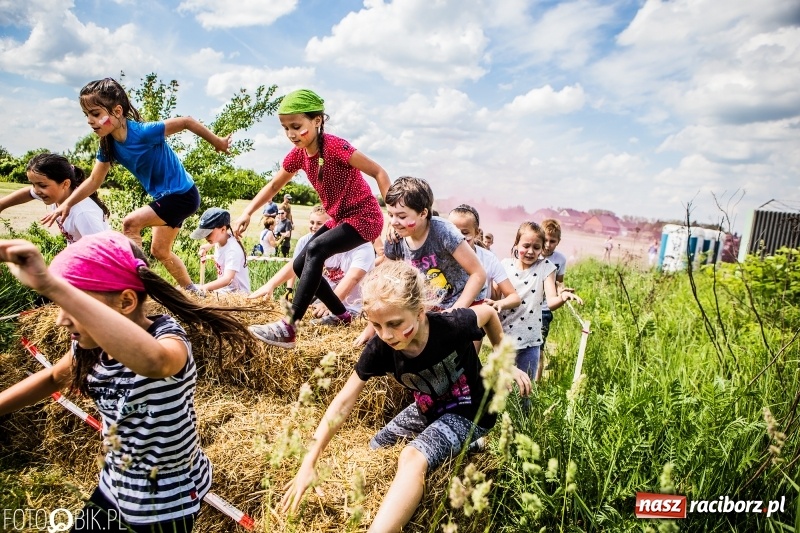 Zdjęcie w galerii na portalu naszraciborz.pl: I Bieg Małego Polaka, czyli raciborski tor przeszkód dla dzieci wiadomości z regionu