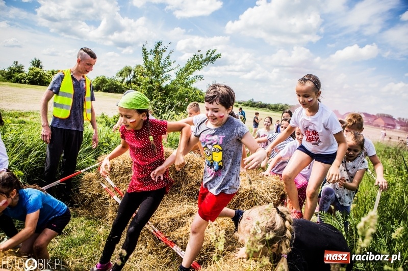 Zdjęcie w galerii na portalu naszraciborz.pl: I Bieg Małego Polaka, czyli raciborski tor przeszkód dla dzieci wiadomości z regionu
