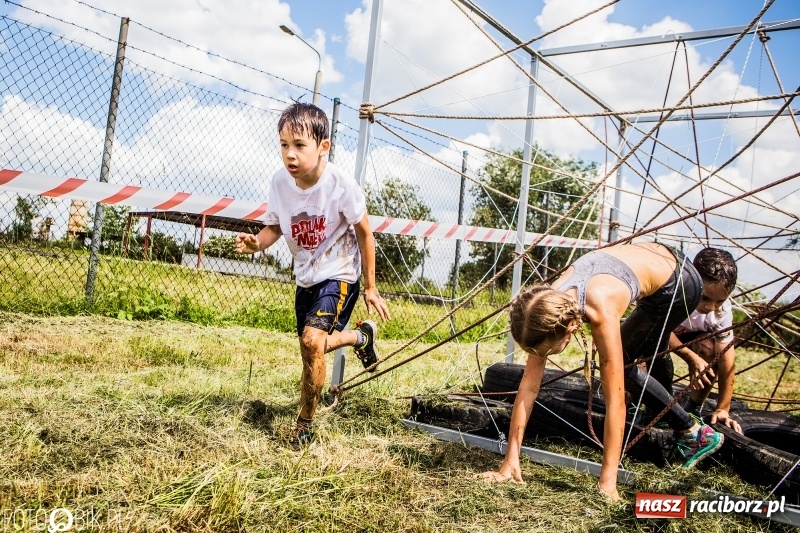 Zdjęcie w galerii na portalu naszraciborz.pl: I Bieg Małego Polaka, czyli raciborski tor przeszkód dla dzieci wiadomości z regionu