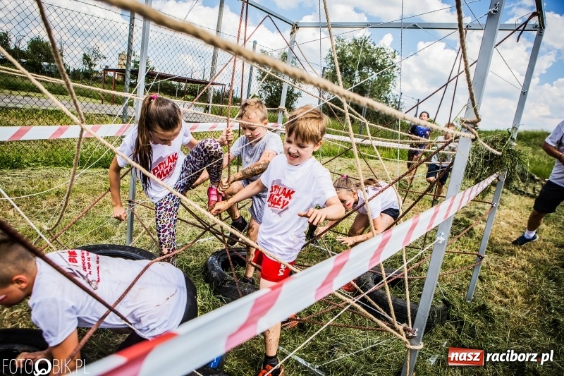 Zdjęcie w galerii na portalu naszraciborz.pl: I Bieg Małego Polaka, czyli raciborski tor przeszkód dla dzieci wiadomości z regionu