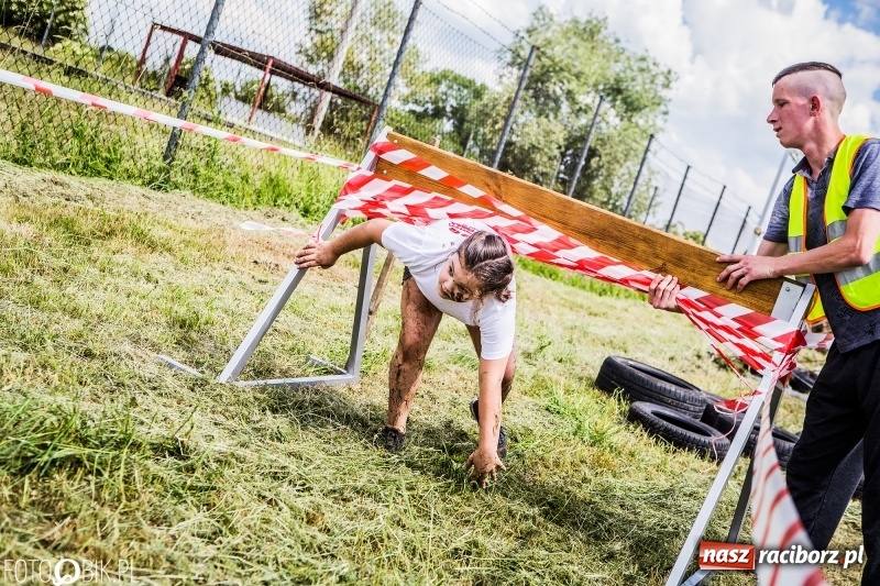 Zdjęcie w galerii na portalu naszraciborz.pl: I Bieg Małego Polaka, czyli raciborski tor przeszkód dla dzieci wiadomości z regionu