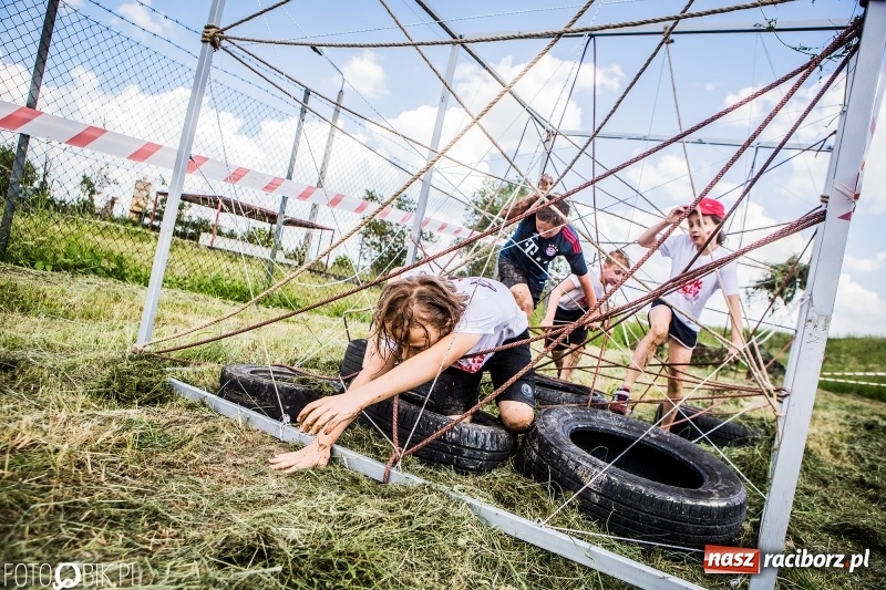 Zdjęcie w galerii na portalu naszraciborz.pl: I Bieg Małego Polaka, czyli raciborski tor przeszkód dla dzieci wiadomości z regionu