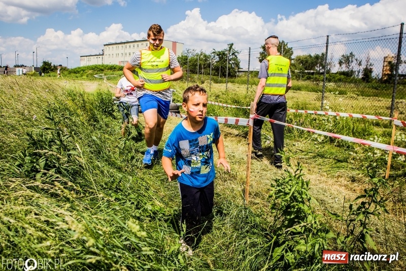 Zdjęcie w galerii na portalu naszraciborz.pl: I Bieg Małego Polaka, czyli raciborski tor przeszkód dla dzieci wiadomości z regionu