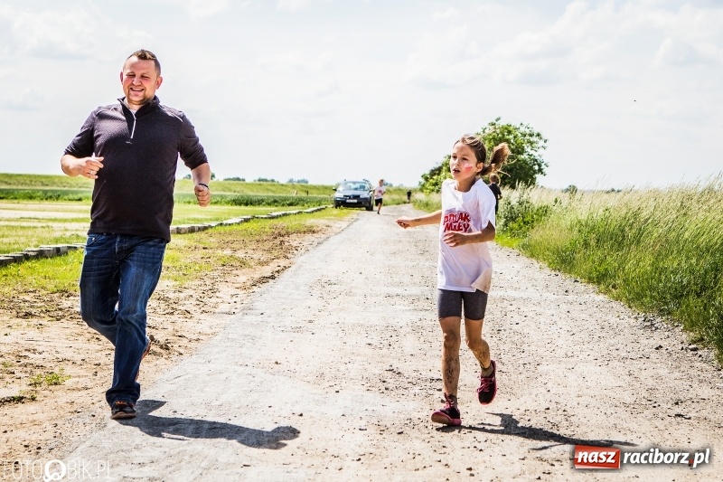 Zdjęcie w galerii na portalu naszraciborz.pl: I Bieg Małego Polaka, czyli raciborski tor przeszkód dla dzieci wiadomości z regionu