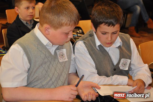 Zdjęcie w galerii na portalu naszraciborz.pl: Asy trzecich klas wyłonione wiadomości z regionu