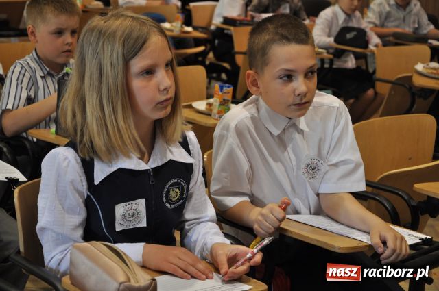 Zdjęcie w galerii na portalu naszraciborz.pl: Asy trzecich klas wyłonione wiadomości z regionu