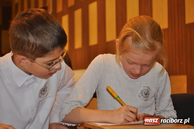 Zdjęcie w galerii na portalu naszraciborz.pl: Asy trzecich klas wyłonione wiadomości z regionu