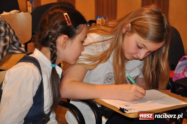 Zdjęcie w galerii na portalu naszraciborz.pl: Asy trzecich klas wyłonione wiadomości z regionu