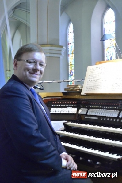 Zdjęcie w galerii na portalu naszraciborz.pl: Wyjątkowa lekcja muzyki w kościele farnym  wiadomości z regionu