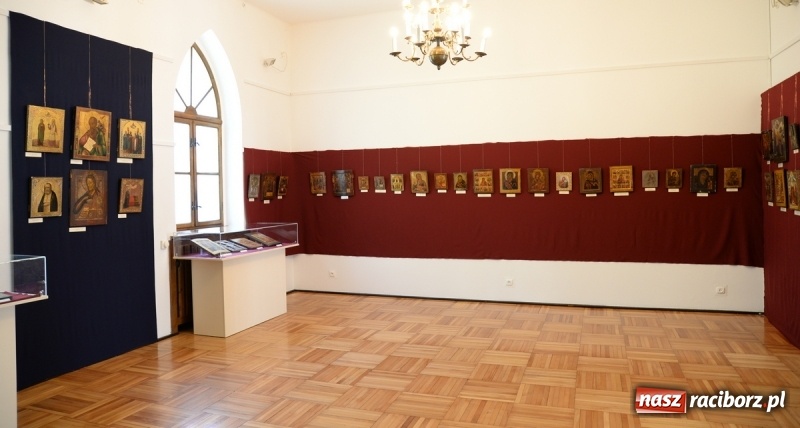Zdjęcie w galerii na portalu naszraciborz.pl: Obrazy święte i noc w Muzeum  wiadomości z regionu